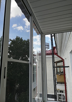 Остекление балкона с отделкой в доме II-18 - фото 6